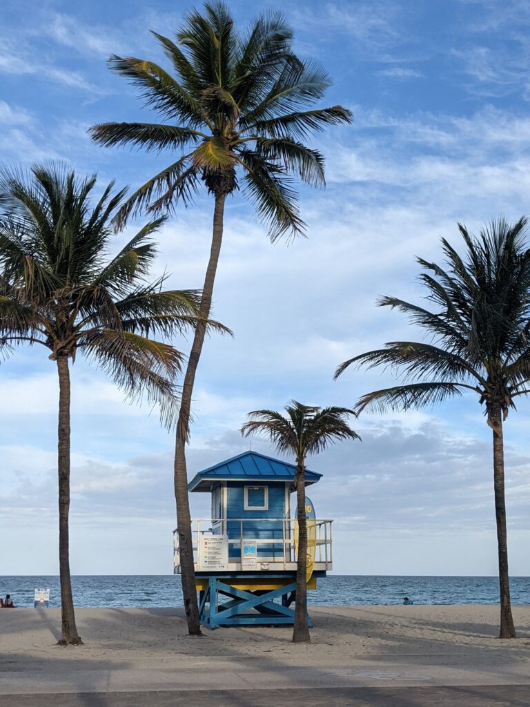 Beachside Living: East Boca Raton Apartments Near Parks